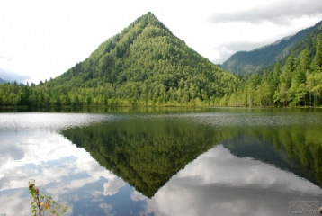 Jazero Skazka -rozprávka